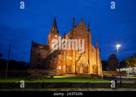 Il San Magnus Cathedral a Kirkwall, Orkney Islands, Scozia. Foto Stock