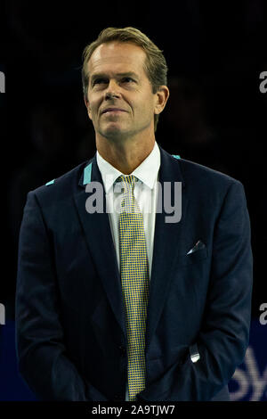 Londra, Regno Unito. 17 Nov, 2019. Stefan Edberg presentando il trofeo al Nitto ATP World Tour Finals presso l'Arena O2 su Novembre 167, 2019 a Londra, Inghilterra. Credit: Indipendente Agenzia fotografica/Alamy Live News Foto Stock