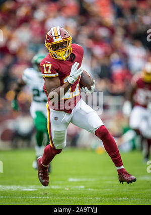 Landover, Maryland, Stati Uniti d'America. Novembre 17, 2019: Washington Redskins wide receiver McLaurin spugna (17) in campo aperto la ricezione nel gioco tra il New York Jets contro Washington Redskins a FedEx in campo Landover, Maryland. Cory Royster/Cal Sport Media Credito: Cal Sport Media/Alamy Live News Foto Stock