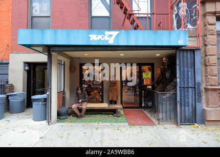 Tokio 7, 83 East 7th Street, New York, NY. storefront esterna di una seconda mano negozio vintage nell'East Village quartiere di Manhattan Foto Stock