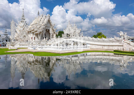Wat ( Tempio ) Rong Khun in Chiang Rai, Thailandia Foto Stock
