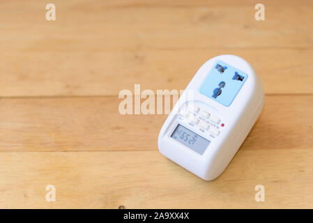 Digital spina elettrica timer per accensione/spegnimento automatico electronics Foto Stock