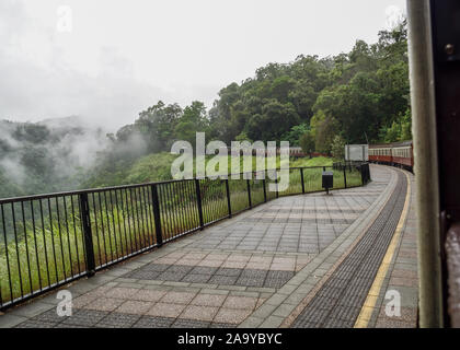 Varie scene ferroviarie da acqua dolce, per Kuranda Foto Stock