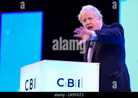 Primo ministro britannico, Boris Johnson fa un keynote discorso politico durante l annuale Confederazione dell'industria britannica (CBI) conferenza tenutasi a Londra. Foto Stock