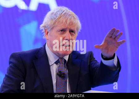 Primo ministro britannico, Boris Johnson fa un keynote discorso politico durante l annuale Confederazione dell'industria britannica (CBI) conferenza tenutasi a Londra. Foto Stock