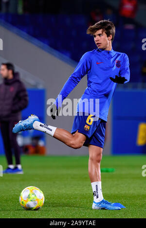 Barcellona - NOV 17: Riqui Puig gioca in Seconda Divisione B match tra FC Barcelona B e UE Cornella a Johan Cruyff Stadium il 17 novembre Foto Stock