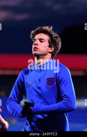 Barcellona - NOV 17: Riqui Puig gioca in Seconda Divisione B match tra FC Barcelona B e UE Cornella a Johan Cruyff Stadium il 17 novembre Foto Stock