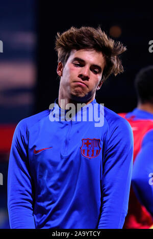 Barcellona - NOV 17: Riqui Puig gioca in Seconda Divisione B match tra FC Barcelona B e UE Cornella a Johan Cruyff Stadium il 17 novembre Foto Stock