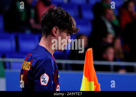 Barcellona - NOV 17: Alex Collado gioca in Seconda Divisione B match tra FC Barcelona B e UE Cornella a Johan Cruyff Stadium nel novembre 1 Foto Stock