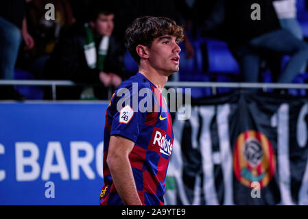 Barcellona - NOV 17: Alex Collado gioca in Seconda Divisione B match tra FC Barcelona B e UE Cornella a Johan Cruyff Stadium nel novembre 1 Foto Stock