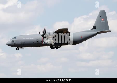 FAIRFORD / Regno Unito - Luglio 12, 2018: Royal Danish Air Force Lockheed C-130J-30 B-536 piano di trasporto data di arrivo e lo sbarco per RIAT Royal Ospiti int Foto Stock