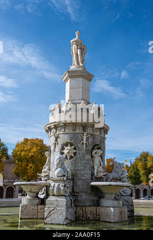 Close-up di Floridablanca o Venere fontana in Plaza de San Antonio all'ingresso della città di Aranjuez. Comunità di Madrid Spagna Foto Stock