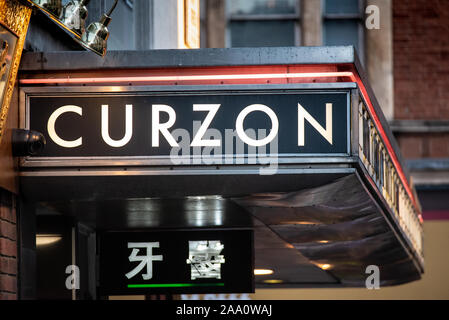 Il Curzon Soho Cinema su Shaftsbury Avenue nel West End di Londra. Aperto 1959 come il Columbia. Foto Stock