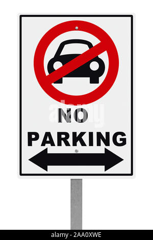 Nessun segno di parcheggio con il simbolo auto isolati su sfondo bianco. Foto Stock