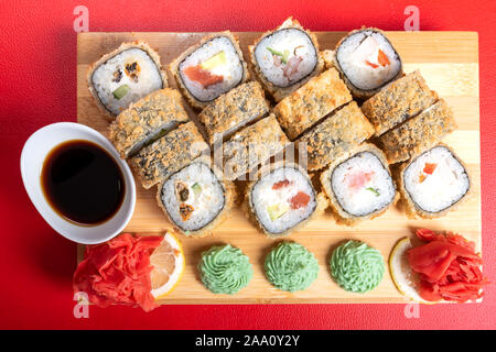 Set di sfornati con vari ripieni. Foto Stock