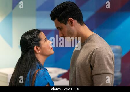 Il CLUB, (aka EL CLUB), da sinistra: Minnie West, Alejandro  Speitzer,(Stagione 1, ep. 101, in onda nov. 15, 2019). photo: Edgar Duran /  ©Netflix / cortesia Everett Collection Foto stock - Alamy