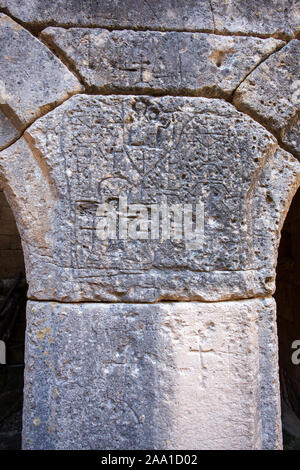 Rare religeous templare incisioni rupestri Domme Dordogne Francia Foto Stock