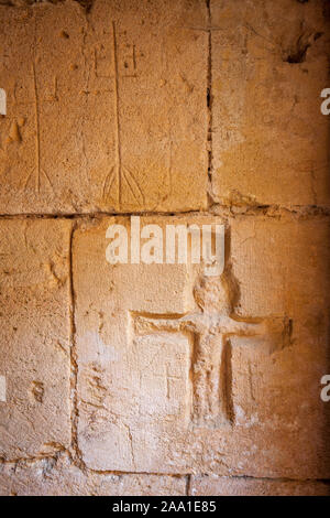 Rare religeous templare incisioni rupestri Domme Dordogne Francia Foto Stock