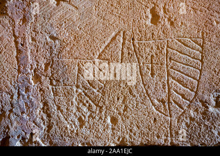 Rare religeous templare incisioni rupestri Domme Dordogne Francia Foto Stock