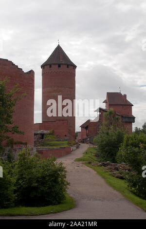 Sigulda Lettonia, in vista del cammino che conduce al ricostruito Castello Turaida Foto Stock