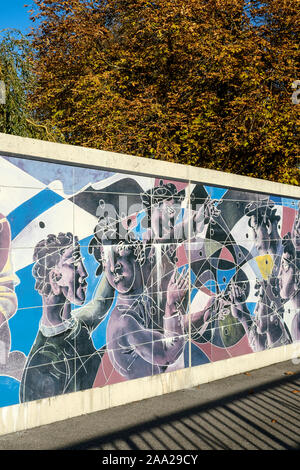 Il lato destro di Hans Erni di affresco sulla parete perimetrale del Palazzo delle Nazioni Unite a Ginevra, Svizzera Foto Stock