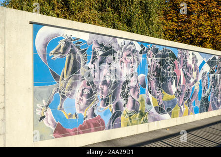 Il lato destro di Hans Erni di affresco sulla parete perimetrale del Palazzo delle Nazioni Unite a Ginevra, Svizzera Foto Stock