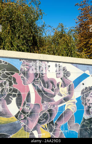 Il lato destro di Hans Erni di affresco sulla parete perimetrale del Palazzo delle Nazioni Unite a Ginevra, Svizzera Foto Stock