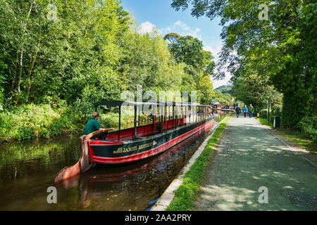 Llangollen canal, cavallo e gite in chiatta, Denbighshire, Wales, Regno Unito Foto Stock