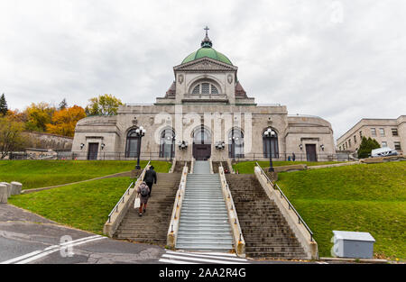 San Giuseppe Oratorio di Mount Royal (Montreal, Quebec, Canada). Cattolica Romana e basilica santuario nazionale su Westmount vertice. Foto Stock