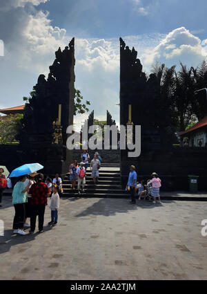 Tempio di mare Tanah Lot, Bali, Indonesia Foto Stock