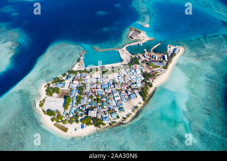 Isola abitata Gulhi, South Male Atoll, Oceano Indiano, Maldive Foto Stock