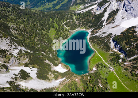 Vista aerea del Seebensee, Ehrwald, Tirolo, Austria Foto Stock