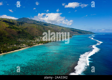 Vista aerea della costa ovest di Tahiti, Tahiti, Polinesia Francese Foto Stock
