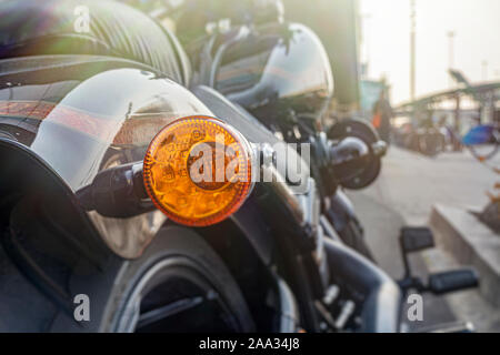 Parte posteriore del motociclo con un indicatore di direzione, vista posteriore Foto Stock