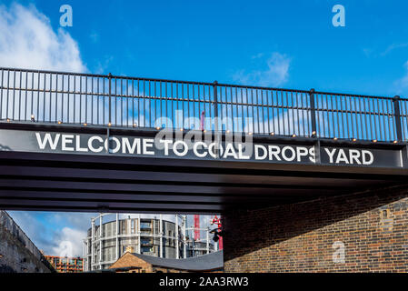 Gocce di carbone sviluppo cantieri Kings Cross Londra. Un retail development che forma parte del re centrale a croce lo schema di sviluppo Foto Stock