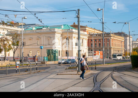 Vienna, Austria - 25.10.2019: Cityscape viste di una delle più belle d'Europa di città di Vienna. I popoli su strade, la vita urbana di Vienna. Foto Stock