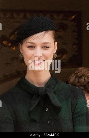 Monaco Ville, Monaco. Xix Nov, 2019. Beatrice Borromeo presso il Palazzo Principesco a Monaco-Ville, il 19 novembre 2019, in occasione della celebrazione del Monaco?s Giornata Nazionale Credito: Albert Nieboer/ Paesi Bassi OUT/point de vue OUT |/dpa/Alamy Live News Foto Stock