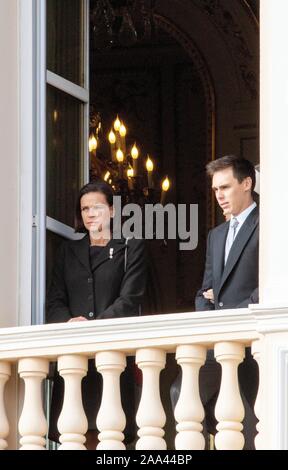 Monaco Ville, Monaco. Xix Nov, 2019. La Principessa Stephanie e Louis Ducruet presso il Palazzo Principesco a Monaco-Ville, il 19 novembre 2019, in occasione della celebrazione del Monaco?s Giornata Nazionale Credito: Albert Nieboer/ Paesi Bassi OUT/point de vue OUT |/dpa/Alamy Live News Foto Stock