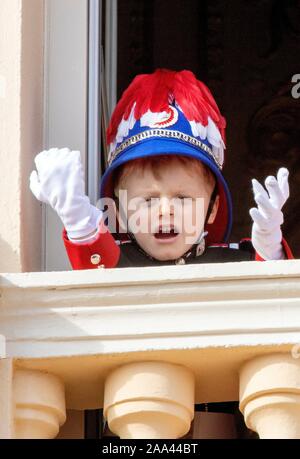 Monaco Ville, Monaco. Xix Nov, 2019. Jacques Principe di Monaco presso il Palazzo Principesco a Monaco-Ville, il 19 novembre 2019, in occasione della celebrazione del Monaco?s Giornata Nazionale Credito: Albert Nieboer/ Paesi Bassi OUT/point de vue OUT |/dpa/Alamy Live News Foto Stock