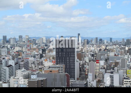 Skyline - Osaka in Giappone, preso dalla torre di Osaka Foto Stock