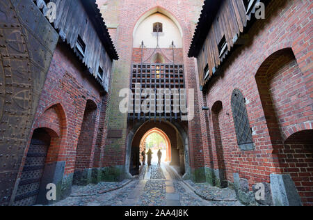 Il XIII secolo il castello di Malbork, fondata dai Cavalieri dell'Ordine Teutonico, un sito Patrimonio Mondiale dell'Unesco. Marienburg (Mary's Castle). Pomerania, Po Foto Stock