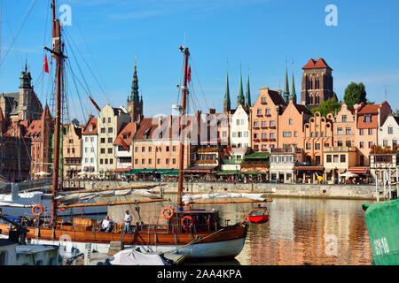 La Città Vecchia e il fiume Motlawa in Gdansk. Polonia Foto Stock