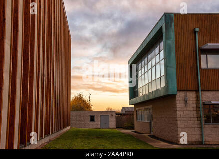 Sunrise al Gateway e edifici clinici al Sutton Bonington Campus dell'Università di Nottingham, Loughborough LEICESTERSHIRE REGNO UNITO Inghilterra Foto Stock