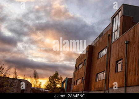 Sunrise presso l'edificio clinico sul Sutton Bonington Campus dell'Università di Nottingham, Loughborough LEICESTERSHIRE REGNO UNITO Inghilterra Foto Stock