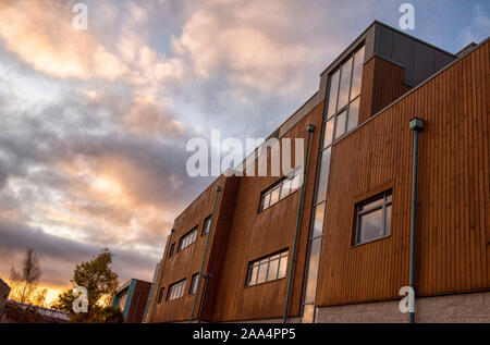 Sunrise presso l'edificio clinico sul Sutton Bonington Campus dell'Università di Nottingham, Loughborough LEICESTERSHIRE REGNO UNITO Inghilterra Foto Stock