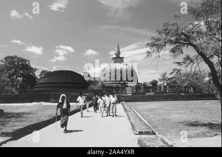 Tempel ruderi di antiche città re Polonnaruwa sullo Sri Lanka Isola Foto Stock