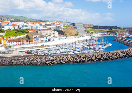 Angra do Heroismo e marina d'Angra, Terceira, Azzorre, Portogallo. Foto Stock