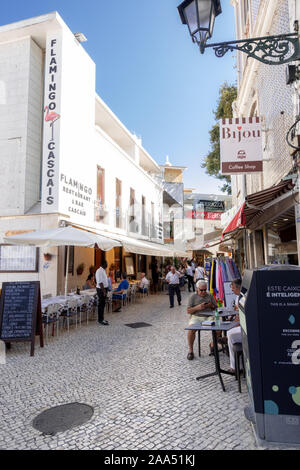 Flamingo Ristorante e Bar su Largo Luis de Camoes Cascais Portogallo Foto Stock