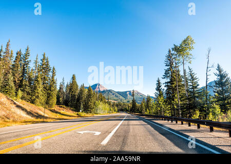 Strada panoramica in Colorado per Million Dollar Highway 550 con San Juan Engineer picco di montagna vista Silverton da Durango ampio angolo Foto Stock