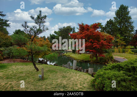 Mizumoto passeggiata giapponese giardino in Springfield, MO Foto Stock